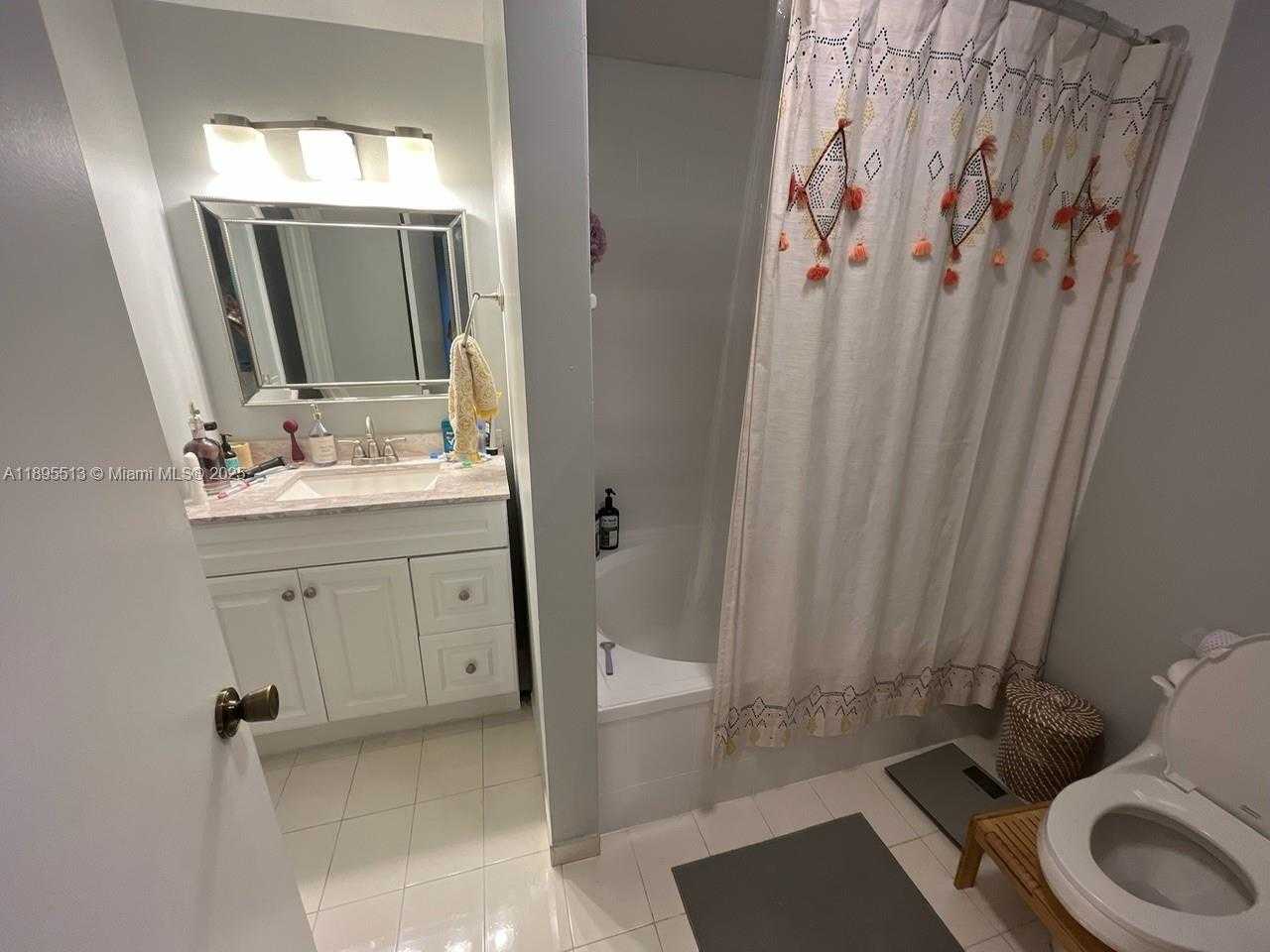 Small Image of 7856 SOUTH WEST 102ND LN, Miami Number 12