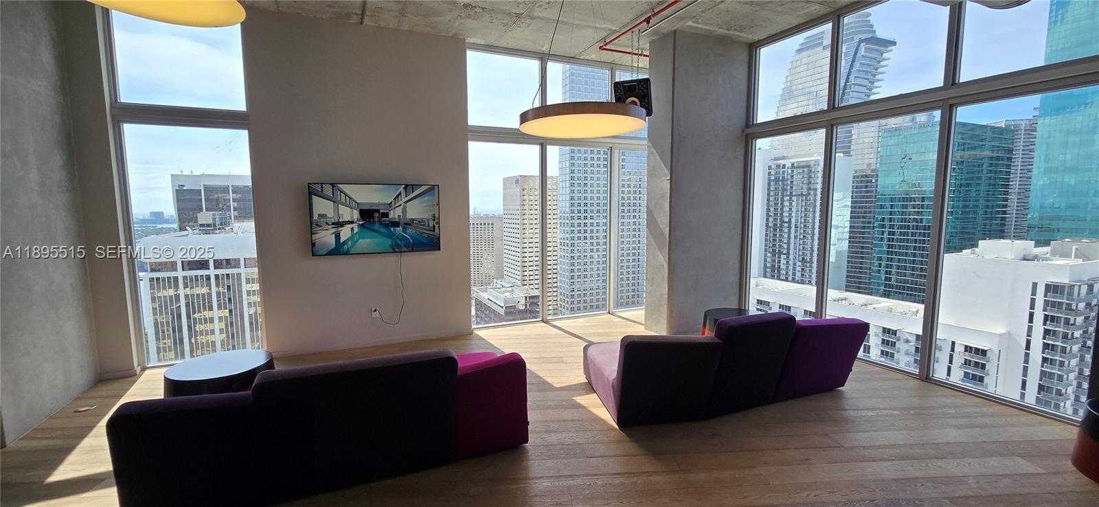 Imagen de Pequeño Objeto