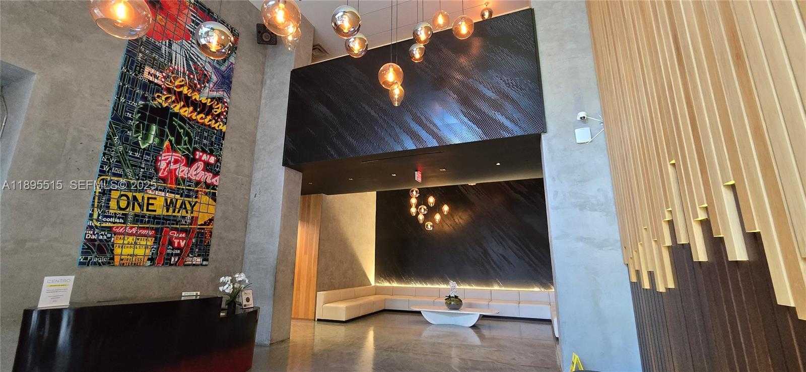 Imagen de Pequeño Objeto