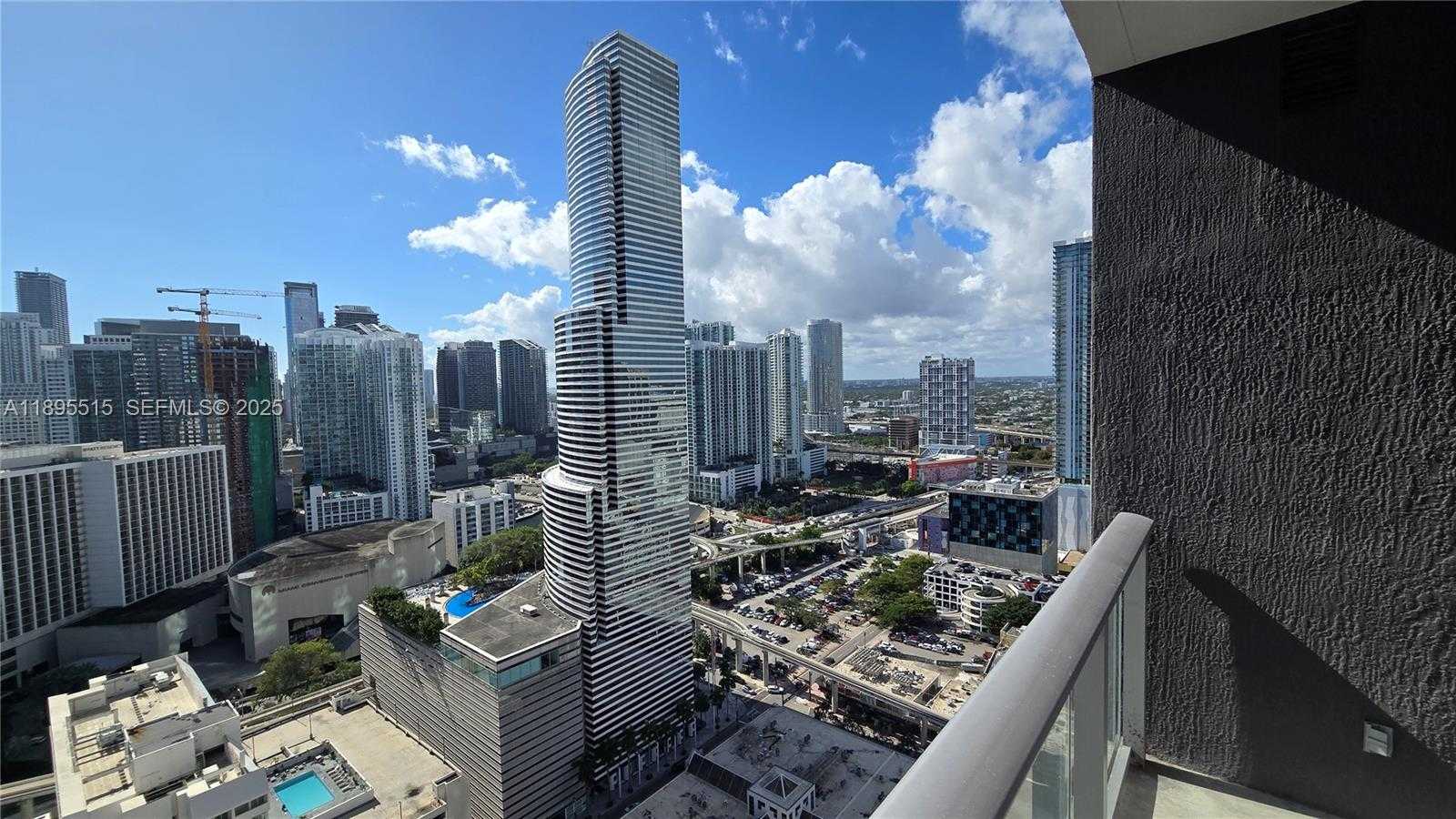 Imagen de Pequeño Objeto