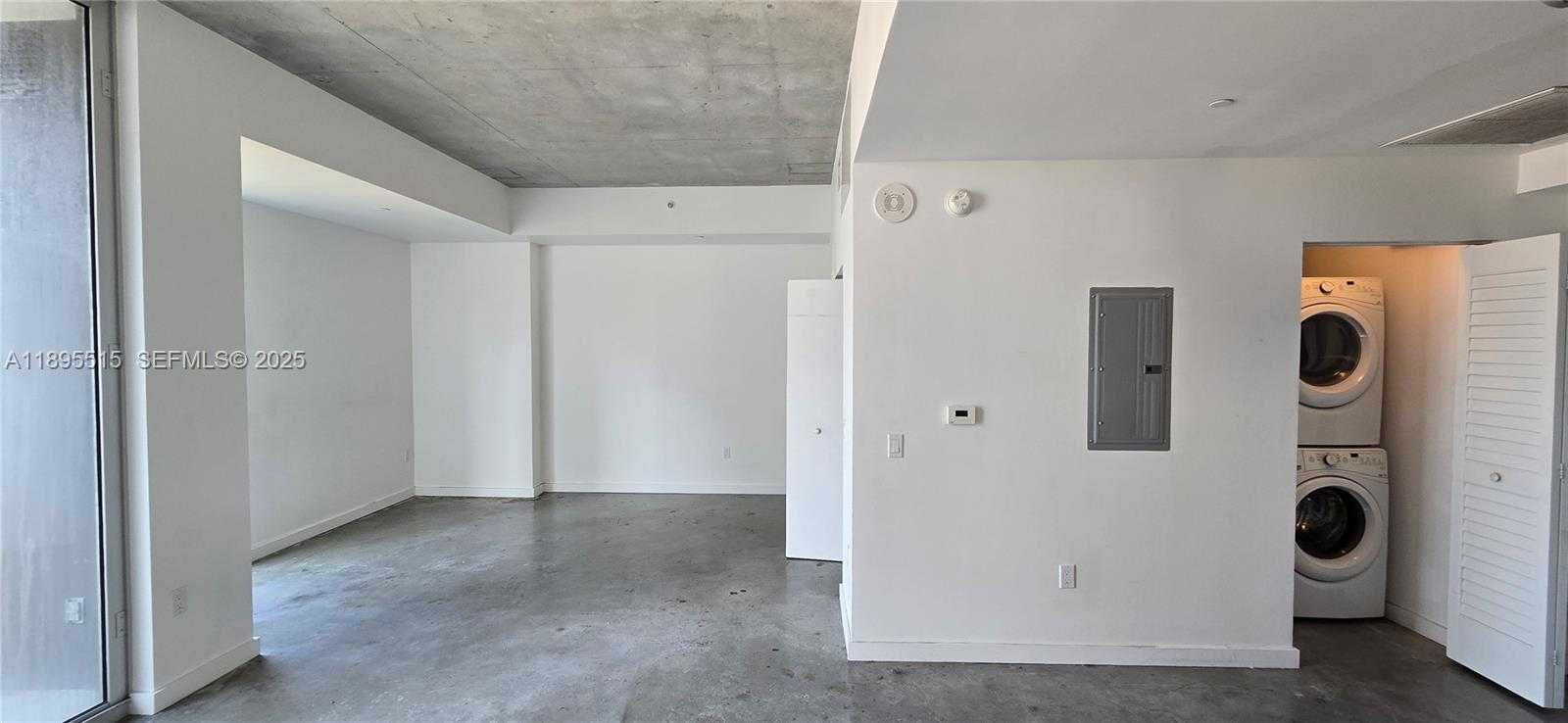 Imagen de Pequeño Objeto