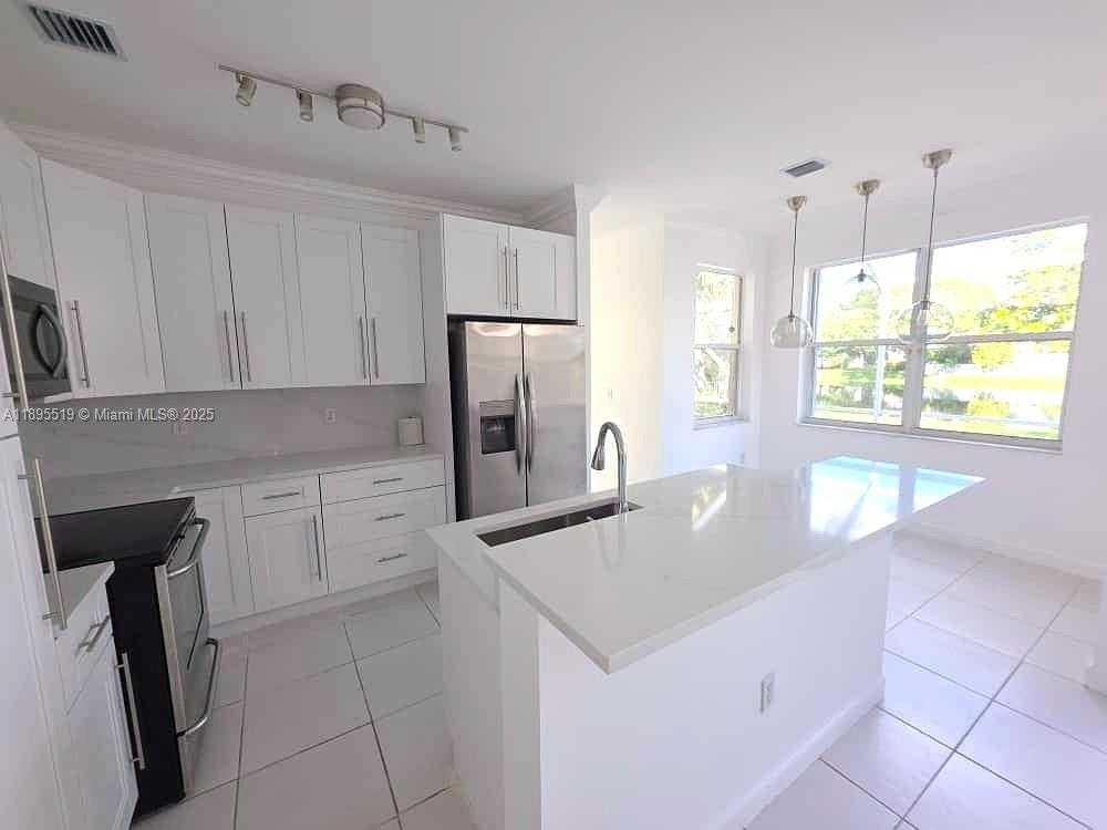 Small Image of 15793 NORTH WEST 16TH CT, Pembroke Pines Number 3