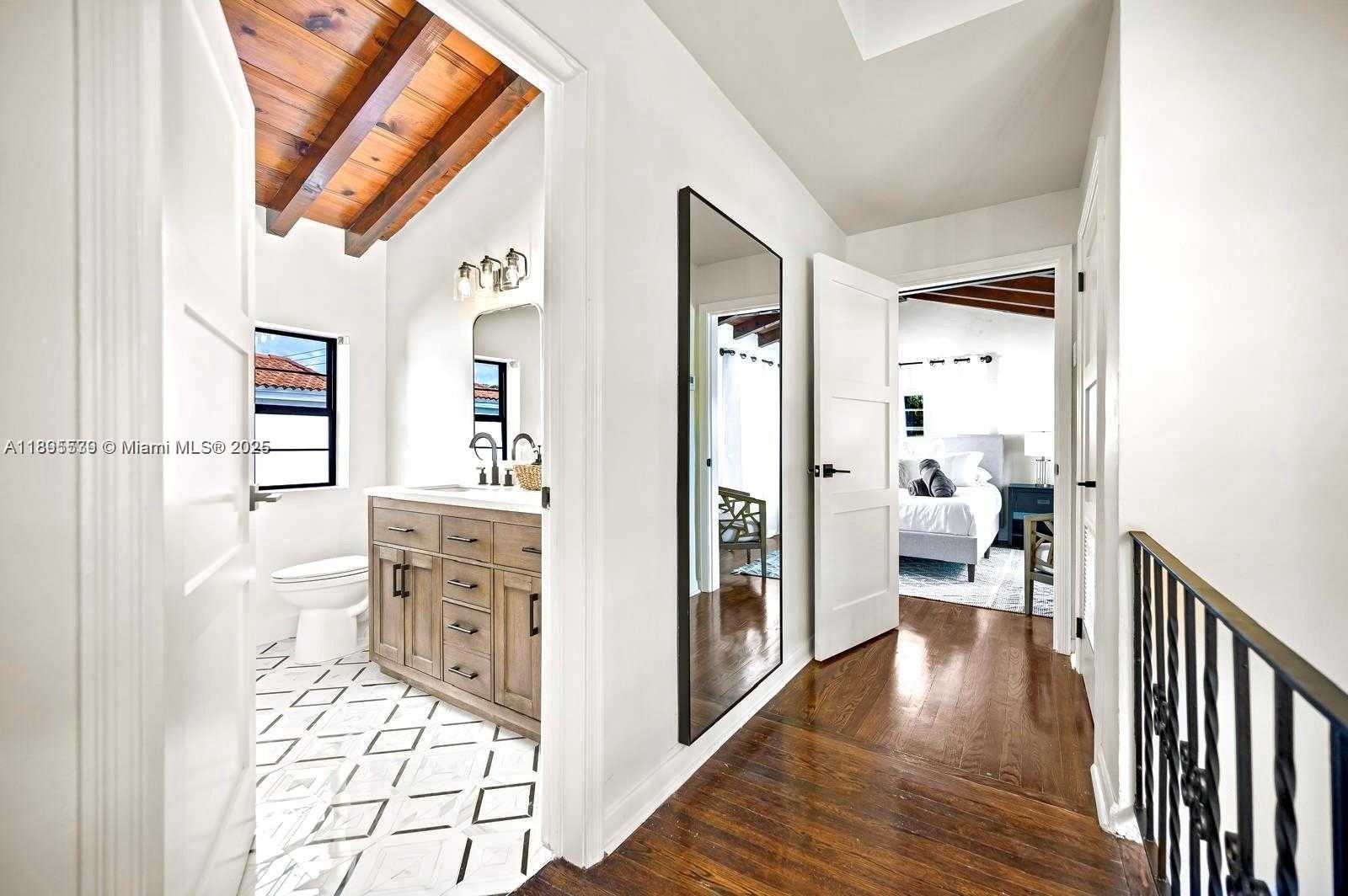 Small Image of 991 NORTH EAST 82ND ST, Miami Number 29