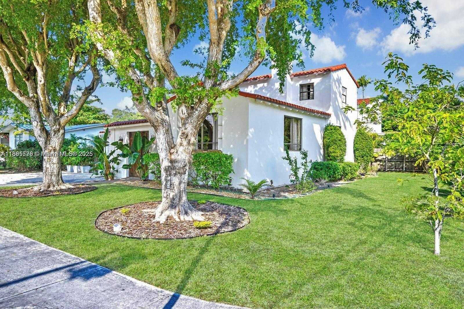 Small Image of 991 NORTH EAST 82ND ST, Miami Number 3