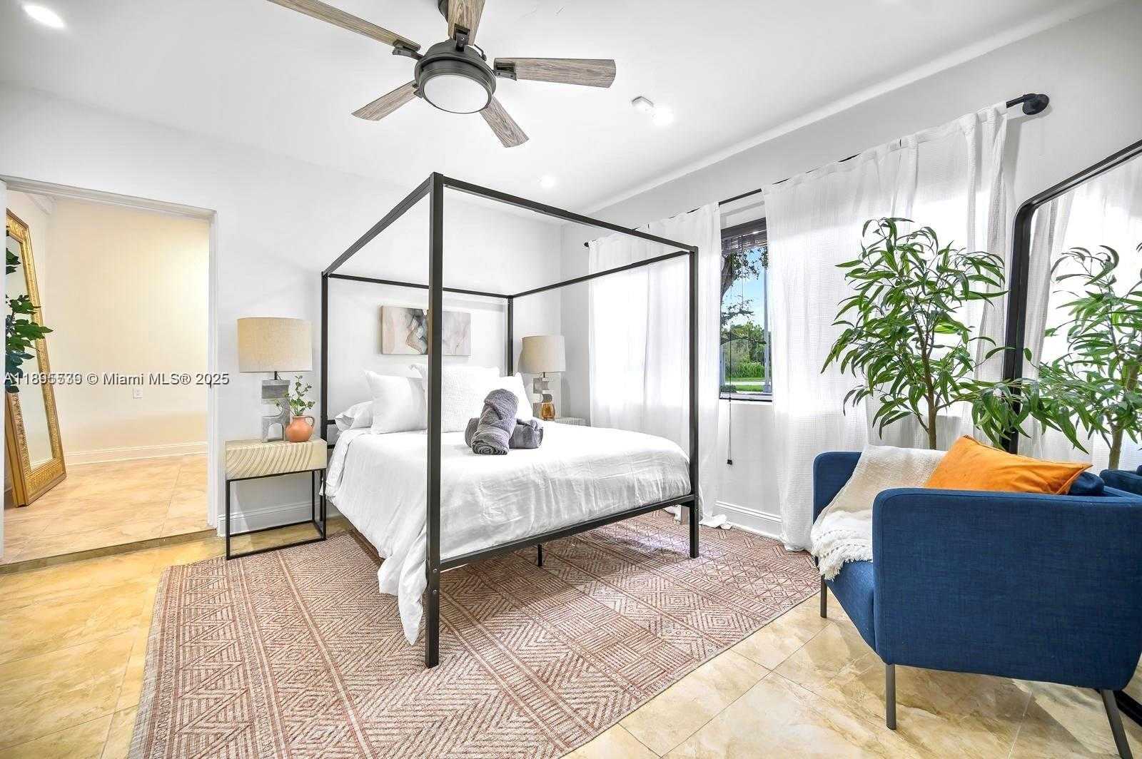 Small Image of 991 NORTH EAST 82ND ST, Miami Number 33