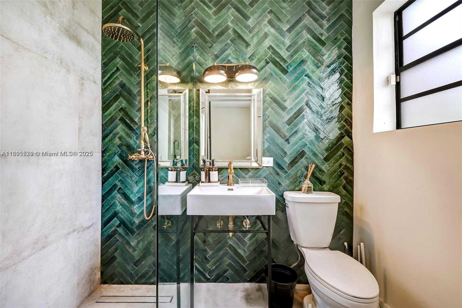 Small Image of 991 NORTH EAST 82ND ST, Miami Number 35