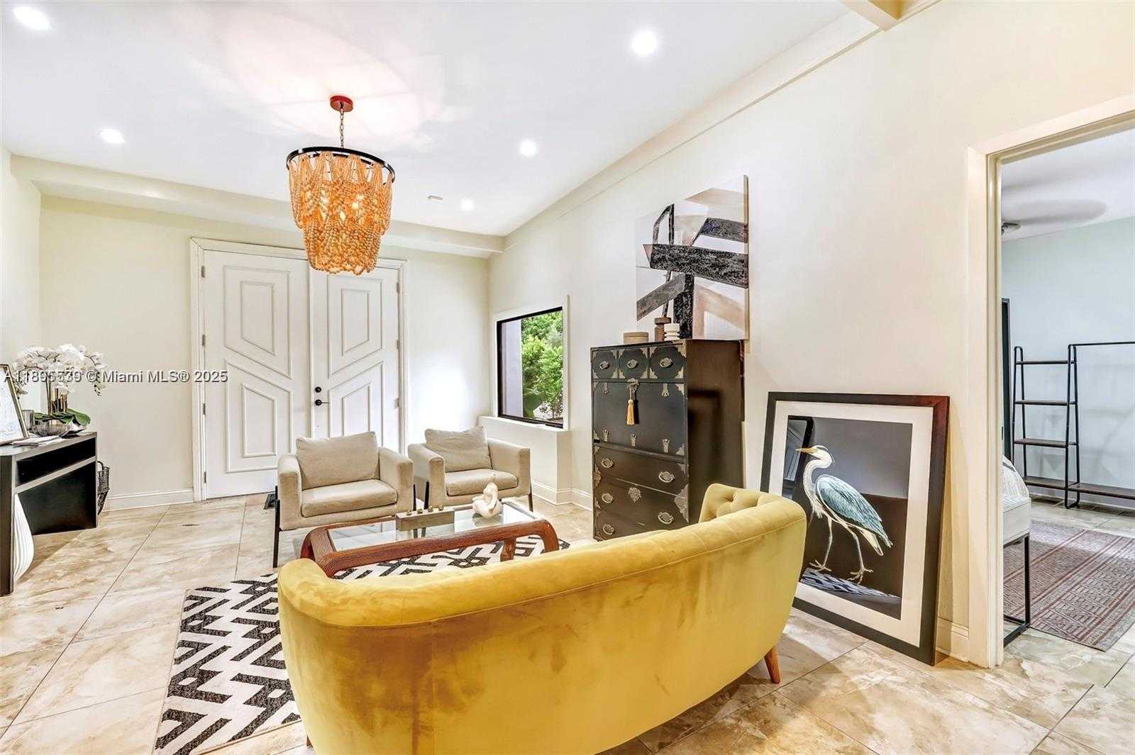 Small Image of 991 NORTH EAST 82ND ST, Miami Number 4