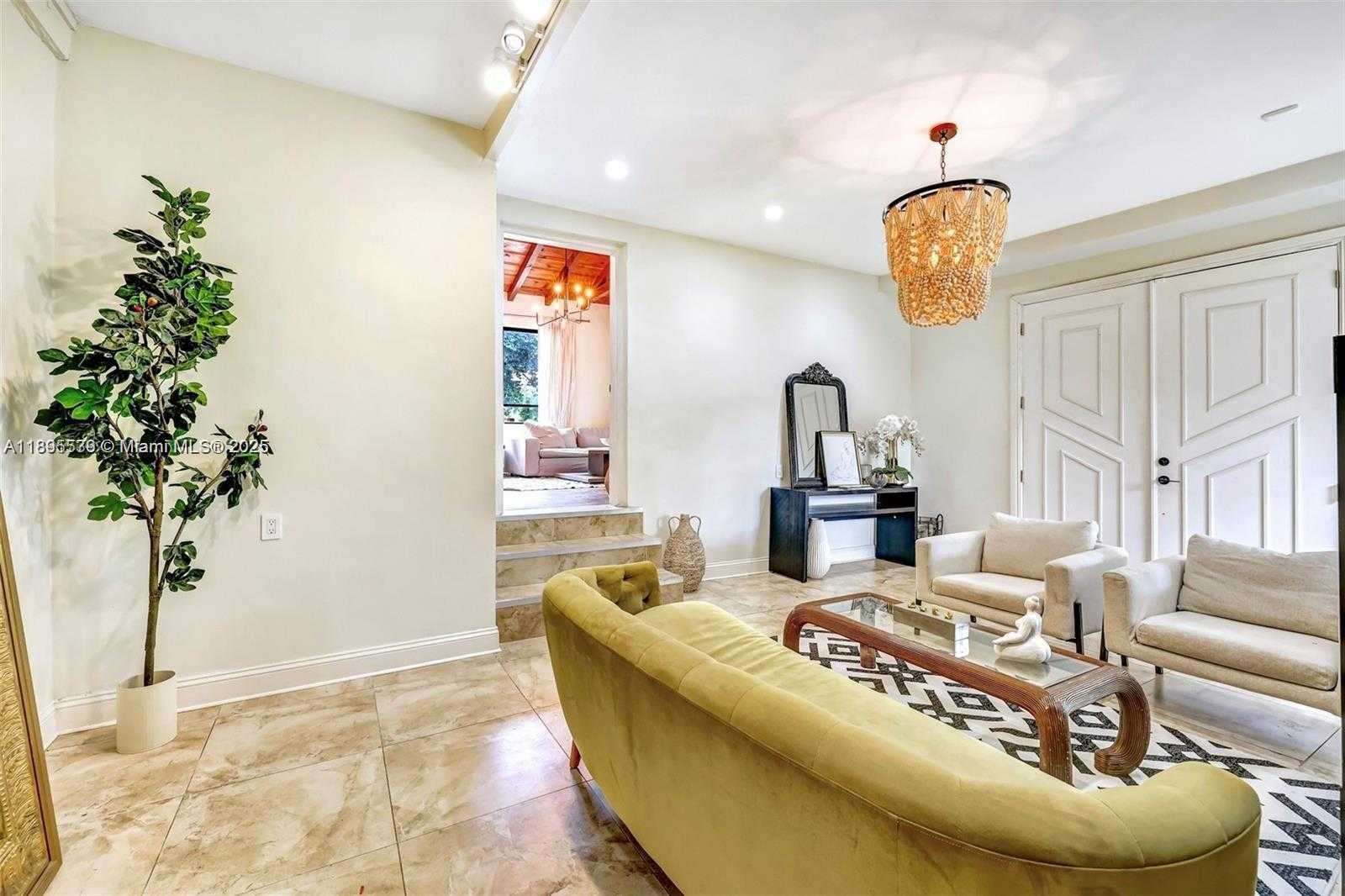 Small Image of 991 NORTH EAST 82ND ST, Miami Number 6