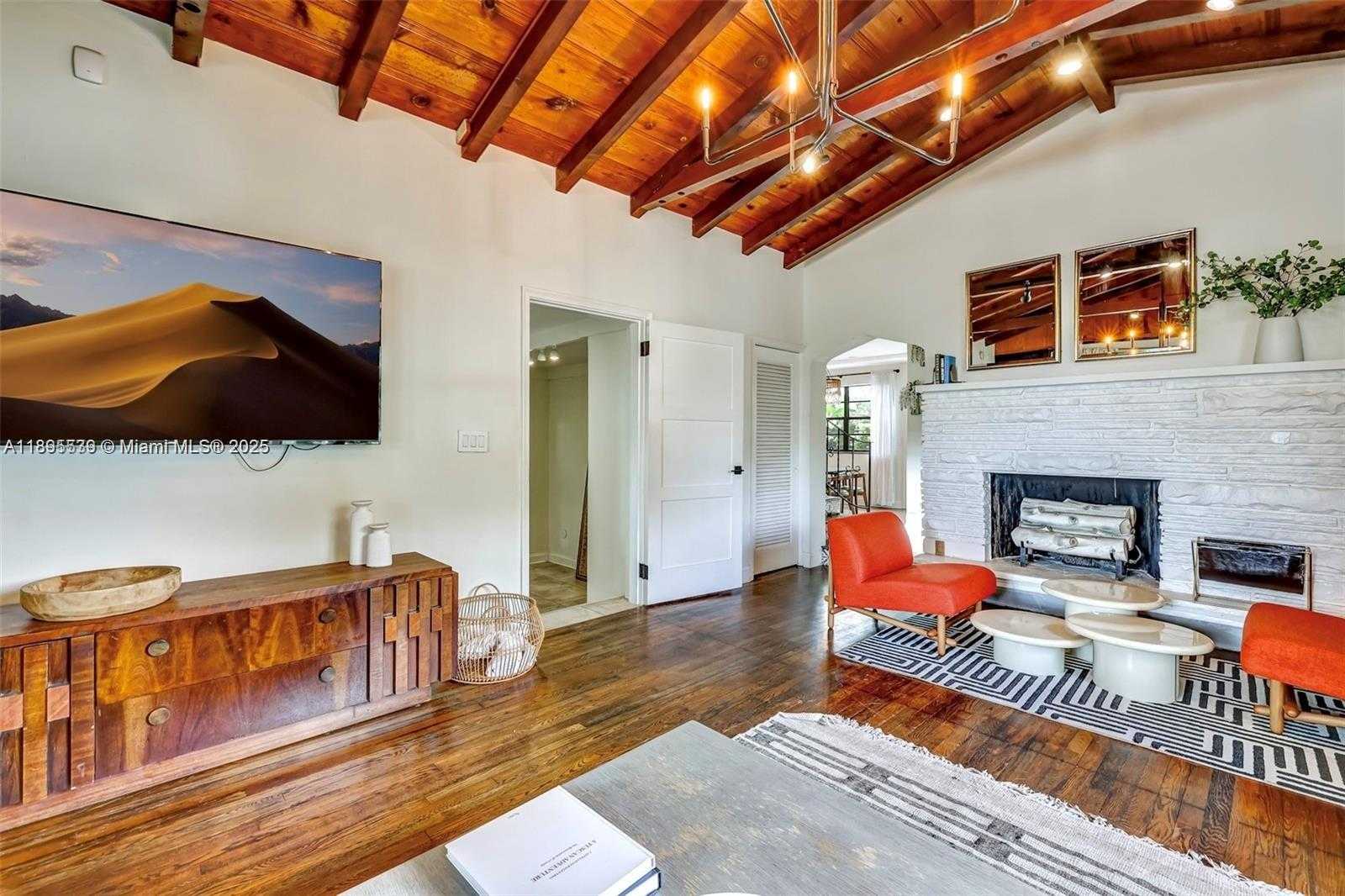 Small Image of 991 NORTH EAST 82ND ST, Miami Number 9