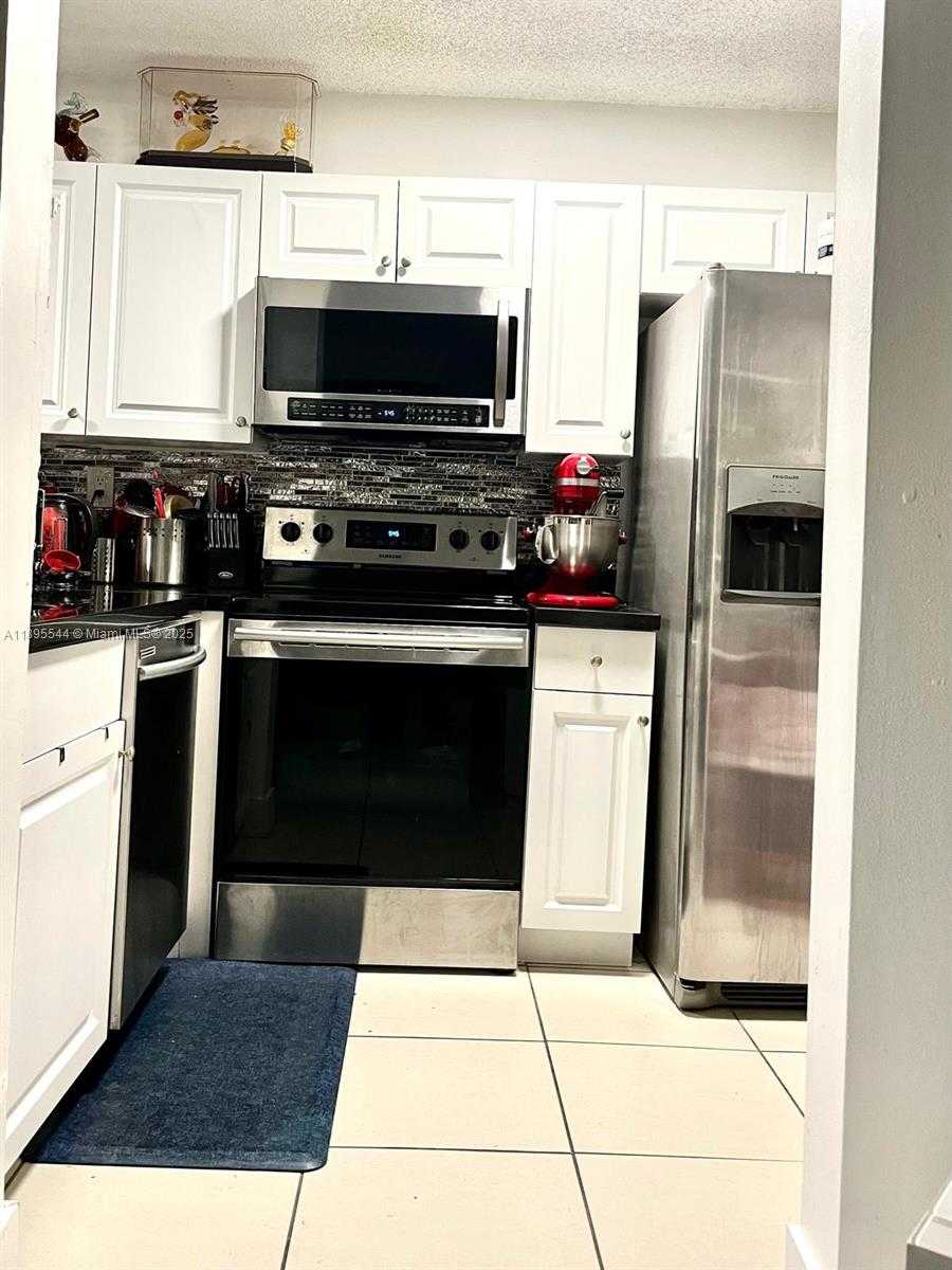 Small Image of 14020 SOUTH WEST 91ST TER #14020, Miami Number 15
