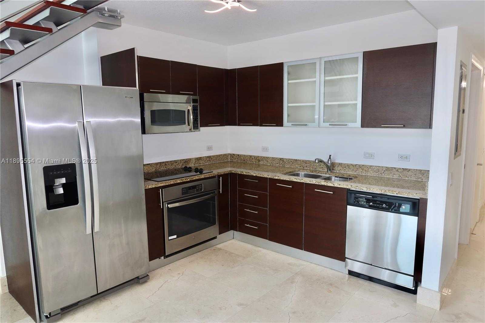 Small Image of 41 SOUTH EAST 5TH ST #1611, Miami Number 3