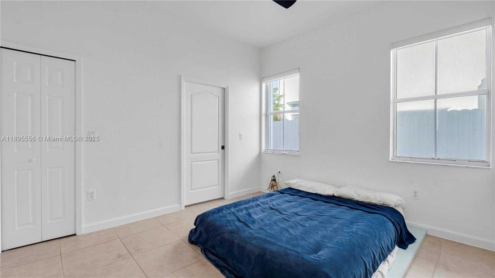 Small Image of 17994 NORTH WEST 87TH PL, Hialeah Number 23