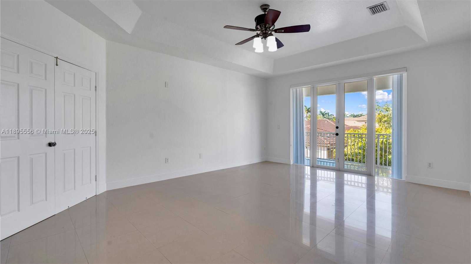 Small Image of 17994 NORTH WEST 87TH PL, Hialeah Number 30