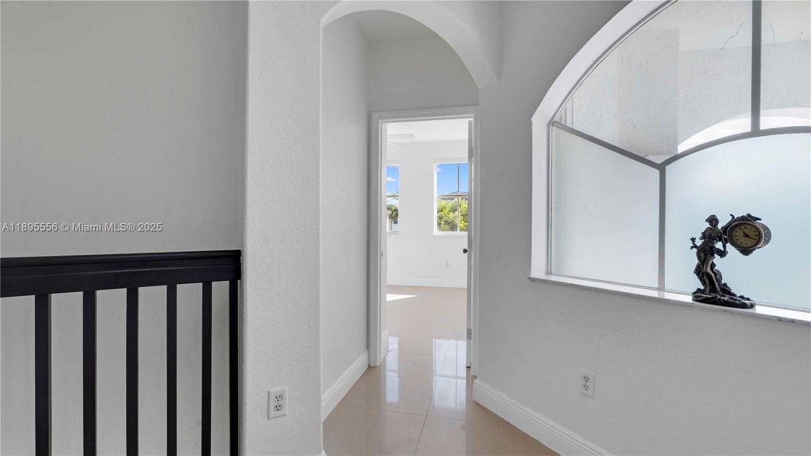 Small Image of 17994 NORTH WEST 87TH PL, Hialeah Number 45