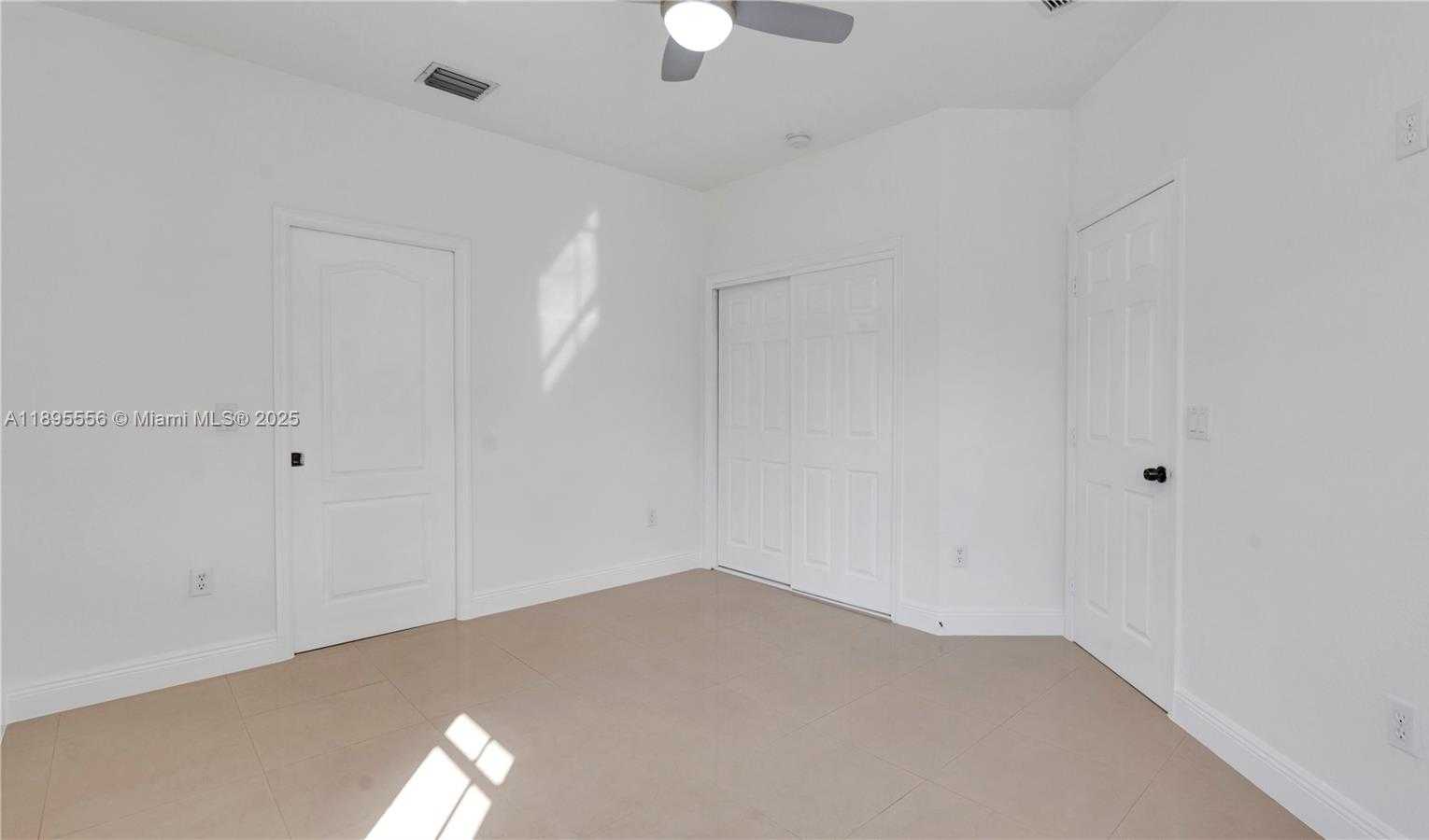 Small Image of 17994 NORTH WEST 87TH PL, Hialeah Number 48
