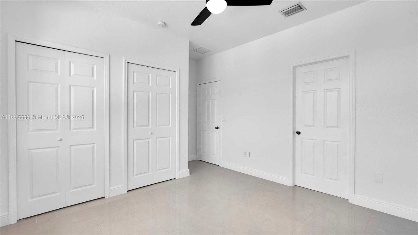 Small Image of 17994 NORTH WEST 87TH PL, Hialeah Number 53