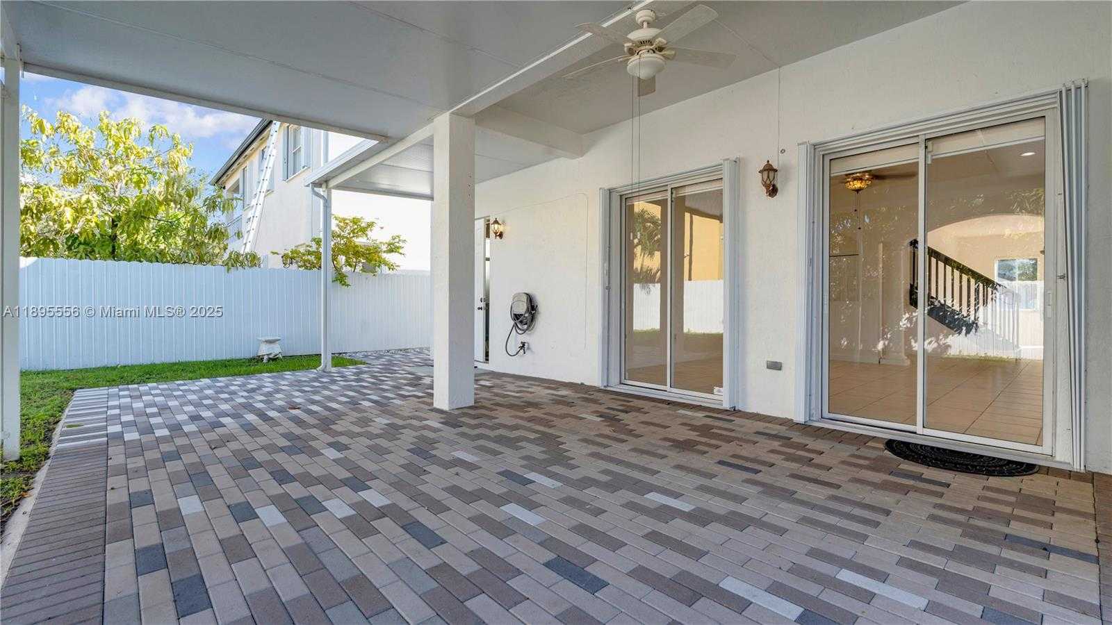Small Image of 17994 NORTH WEST 87TH PL, Hialeah Number 59