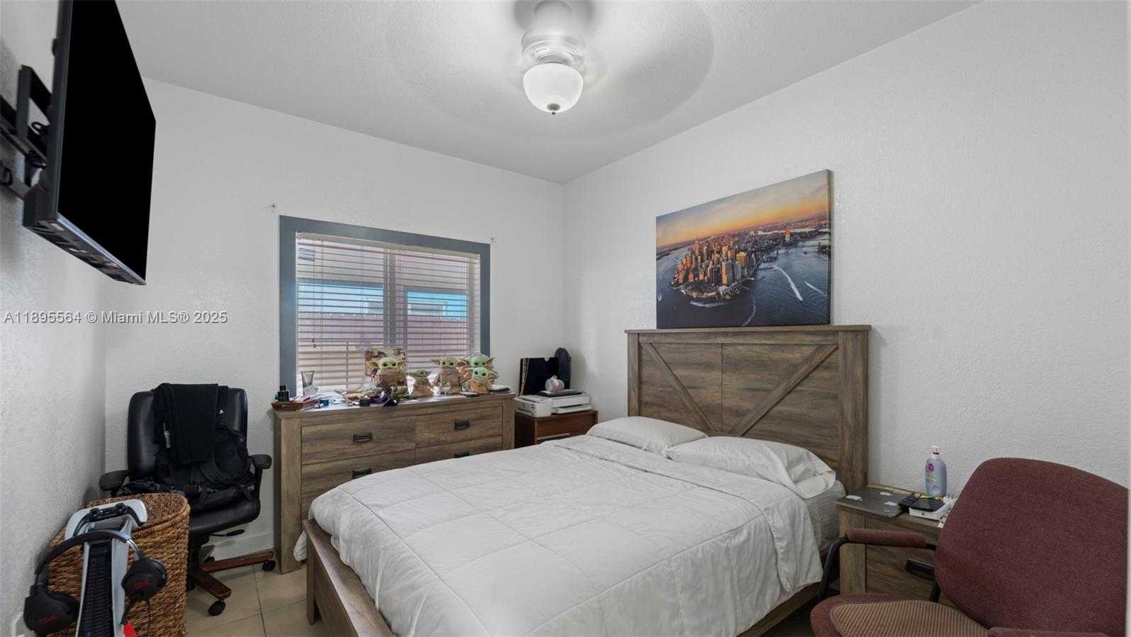 Small Image of 3109 NORTH WEST 64 ST, Miami Number 16