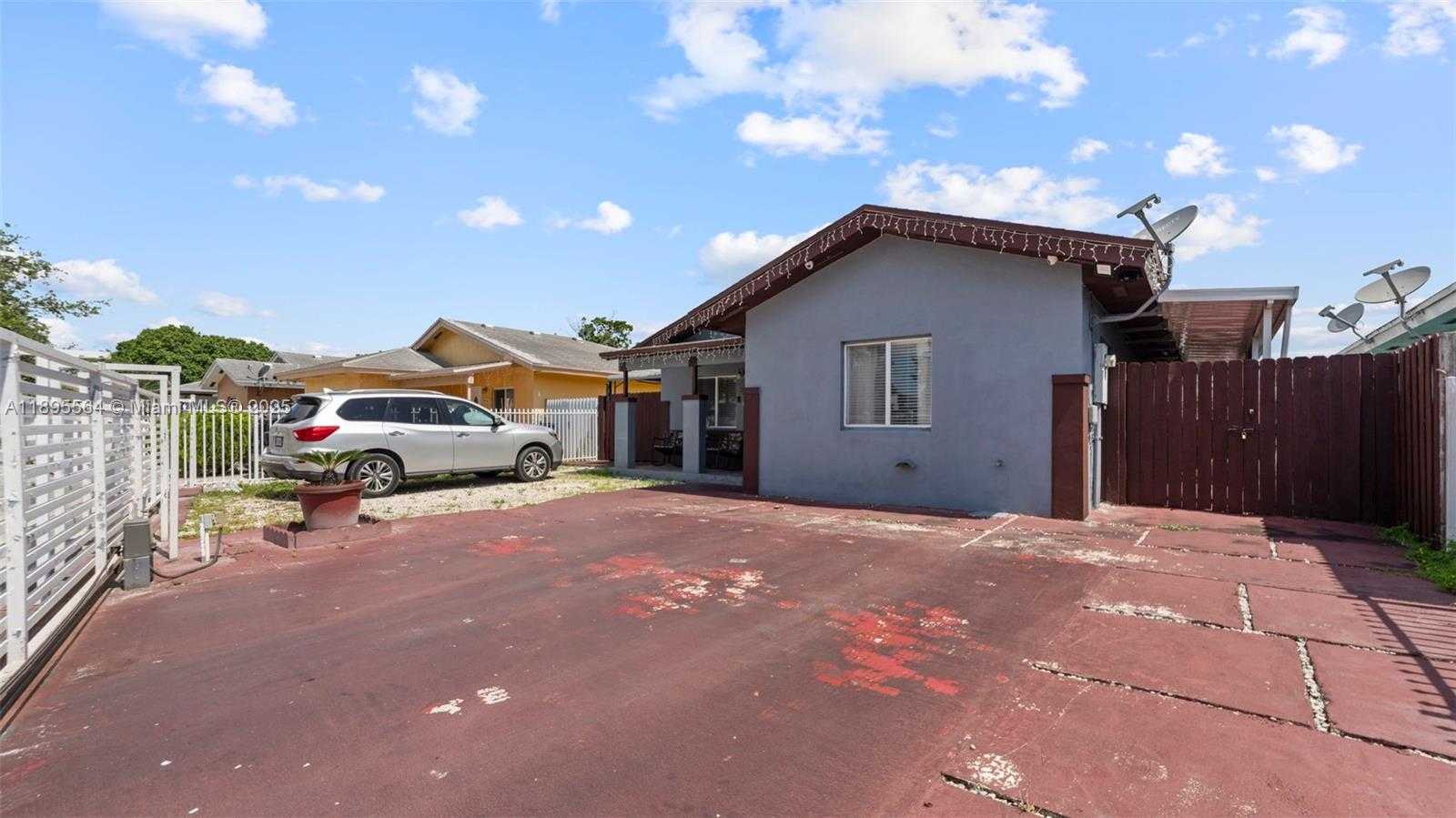 Small Image of 3109 NORTH WEST 64 ST, Miami Number 31