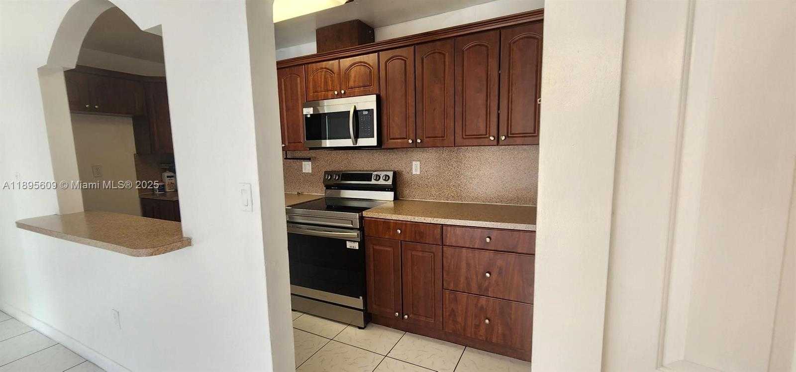 Small Image of Doral Number 2