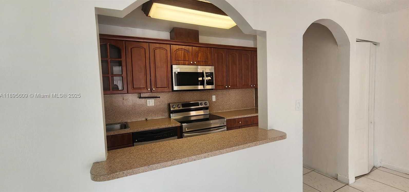 Small Image of Doral Number 4