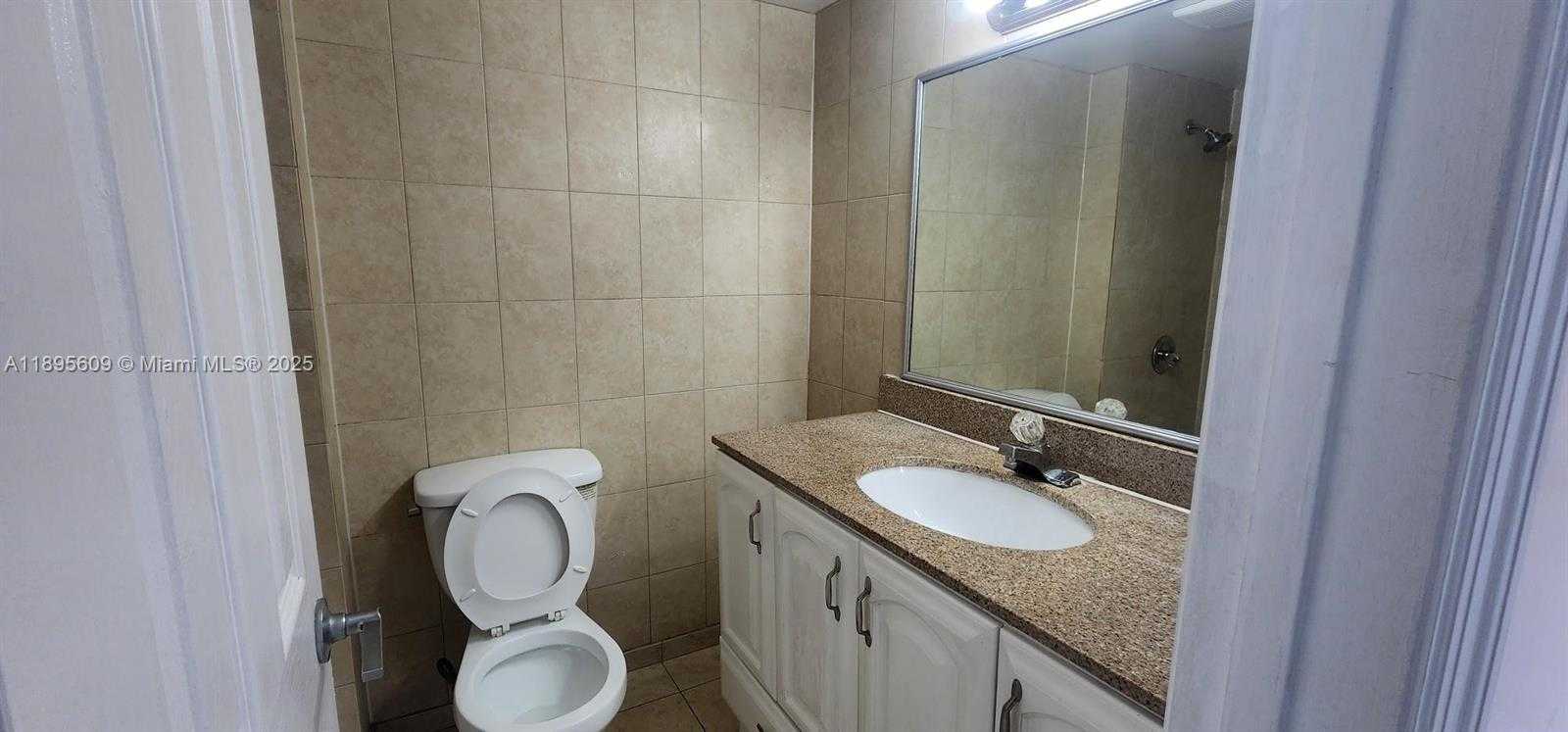 Small Image of Doral Number 8