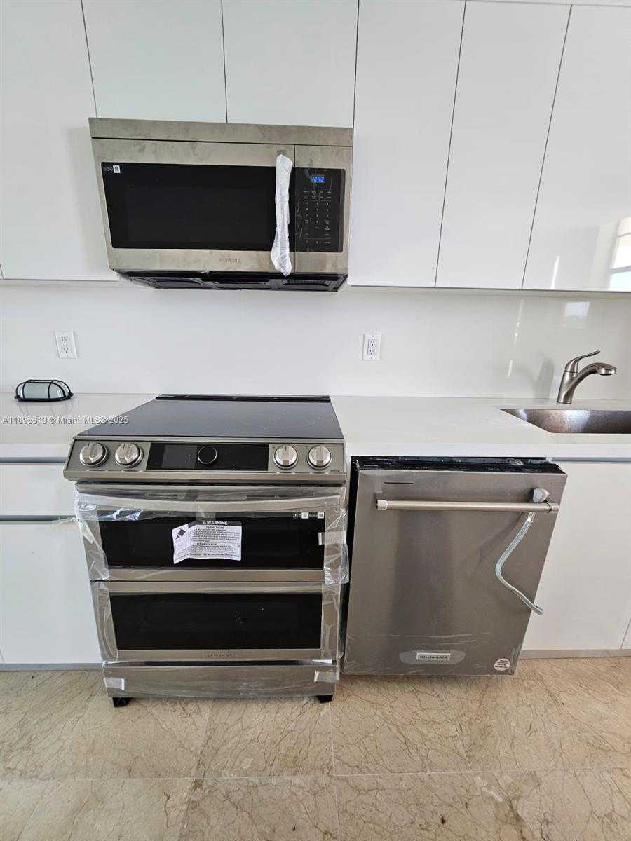 Small Image of 2905 SOUTH POINT EAST DR #L504, Aventura Number 13