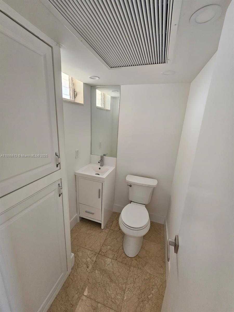 Small Image of 2905 SOUTH POINT EAST DR #L504, Aventura Number 17