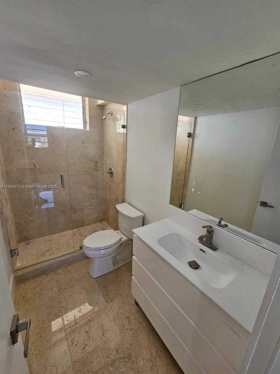 Small Image of 2905 SOUTH POINT EAST DR #L504, Aventura Number 23