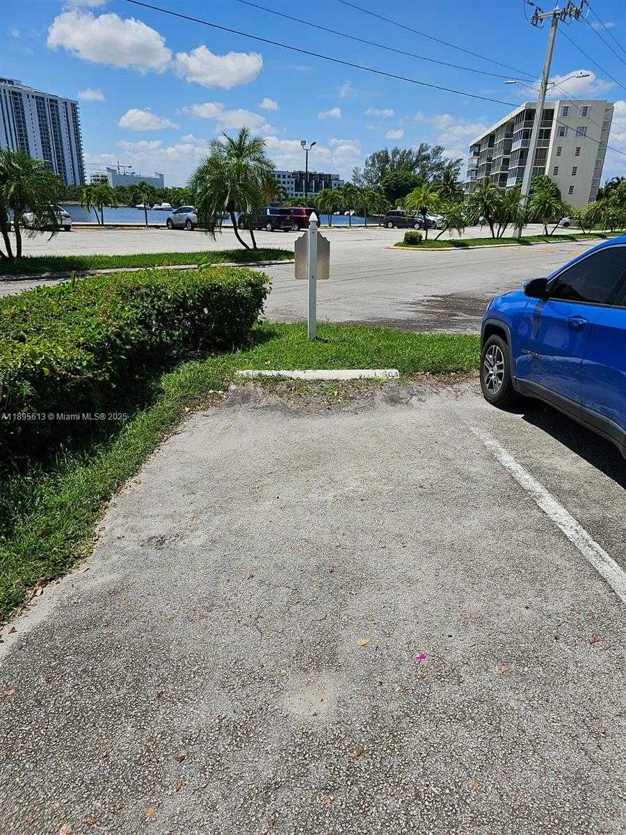 Small Image of 2905 SOUTH POINT EAST DR #L504, Aventura Number 31