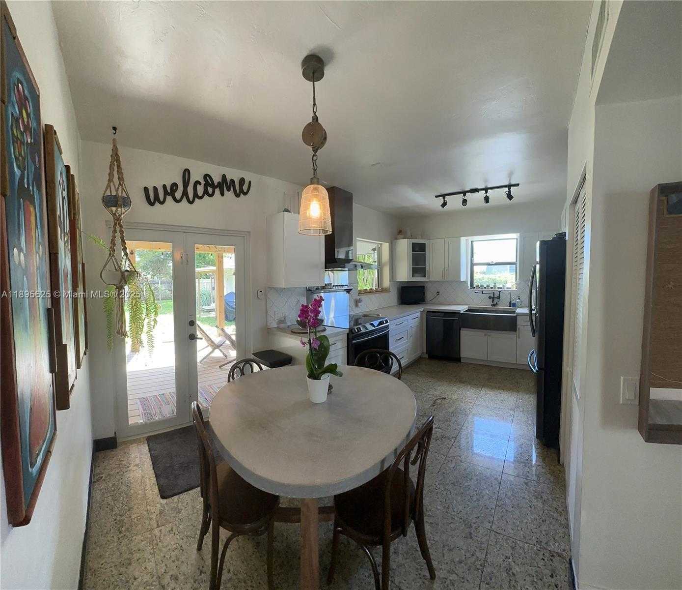 Small Image of 742 NORTH WEST 50TH ST, Miami Number 12