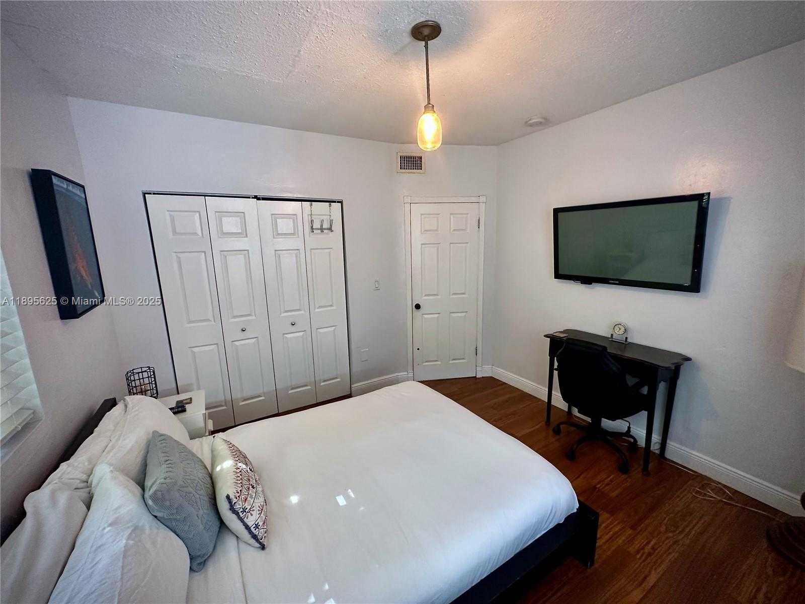 Small Image of 742 NORTH WEST 50TH ST, Miami Number 18