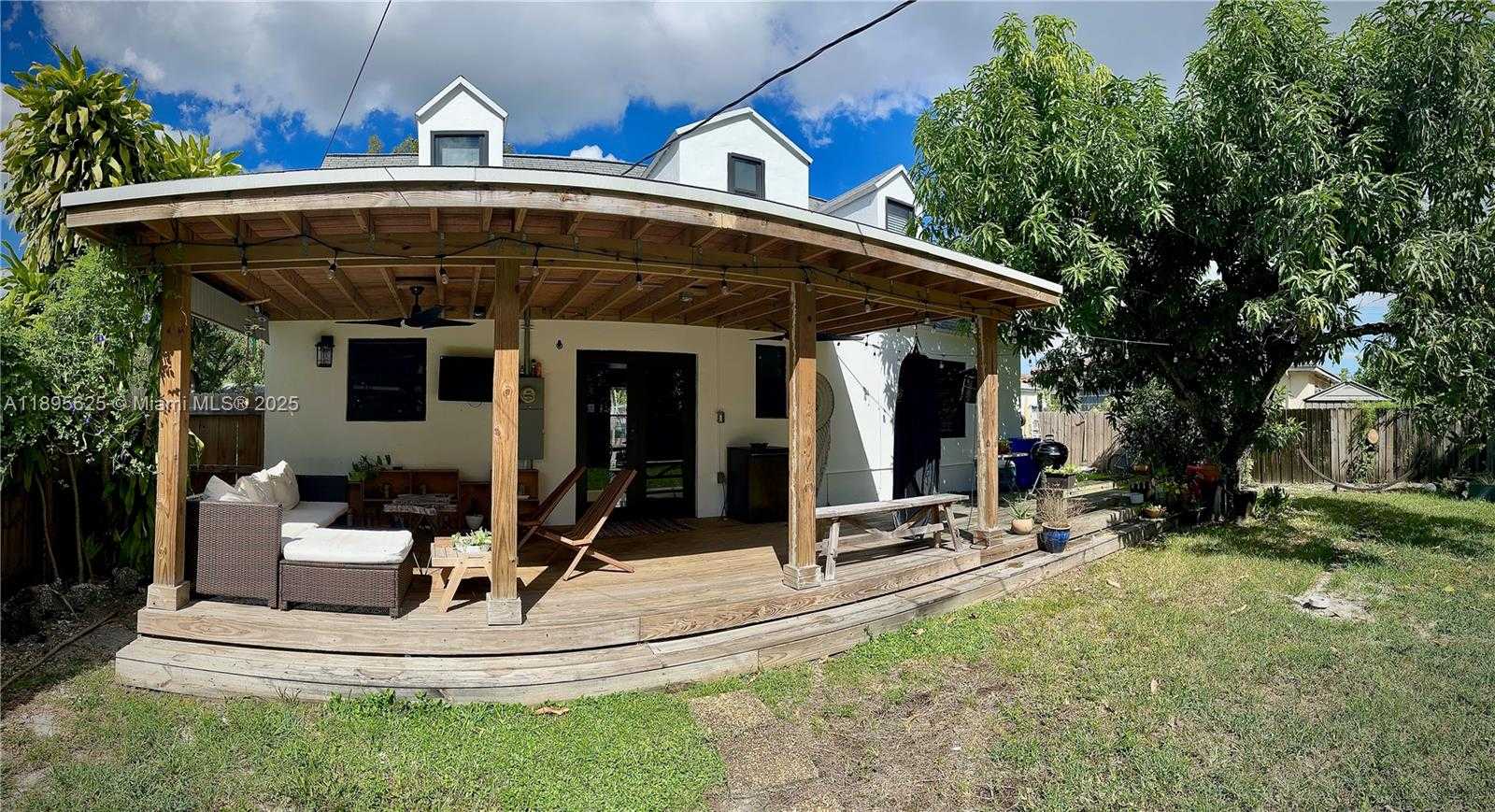 Small Image of 742 NORTH WEST 50TH ST, Miami Number 36