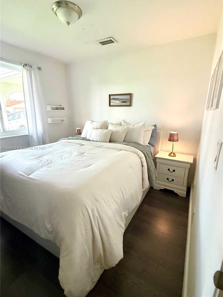 Small Image of 25857 SOUTH WEST 132ND CT, Homestead Number 10