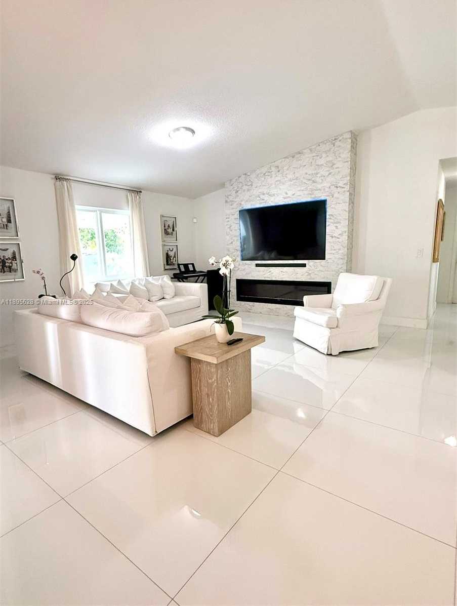 Small Image of 25857 SOUTH WEST 132ND CT, Homestead Number 2