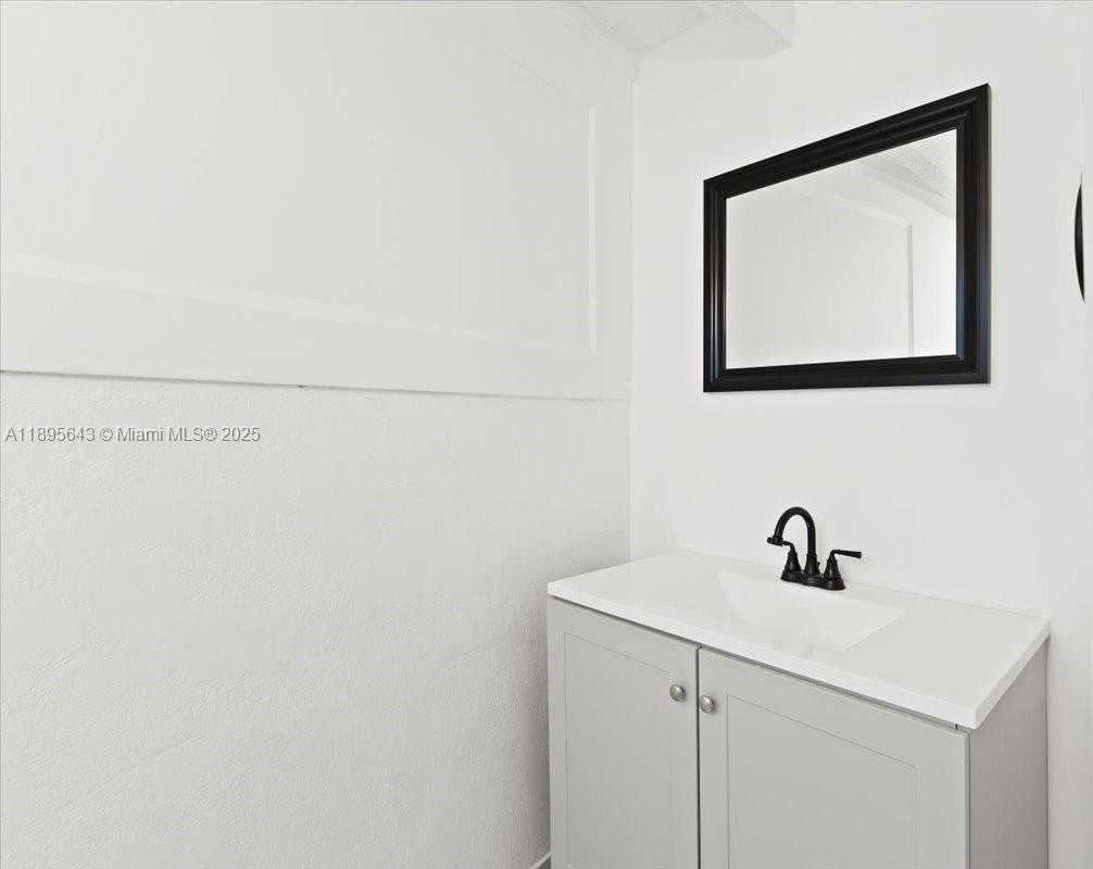 Small Image of 4131 NORTH WEST 13TH AVE, Oakland Park Number 16