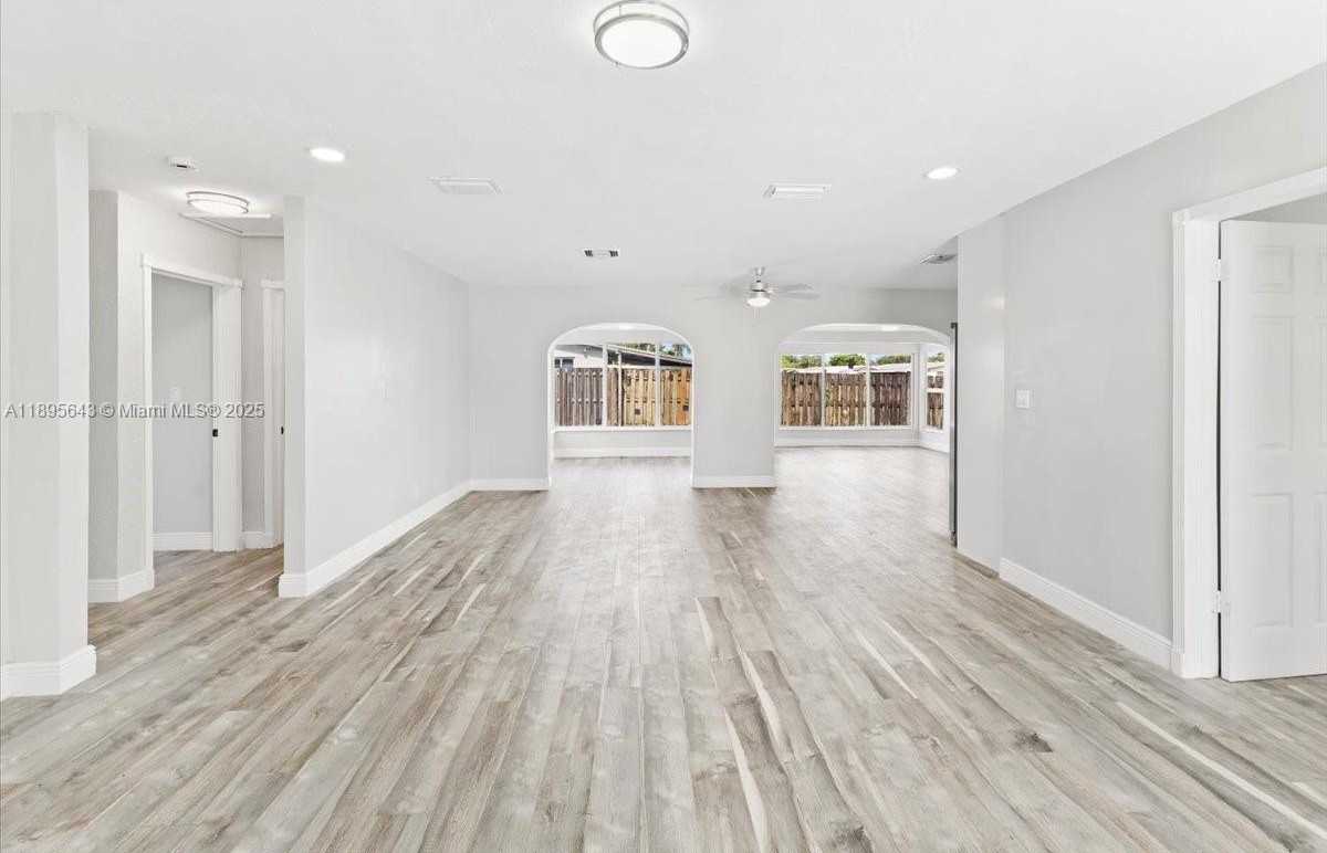 Small Image of 4131 NORTH WEST 13TH AVE, Oakland Park Number 4