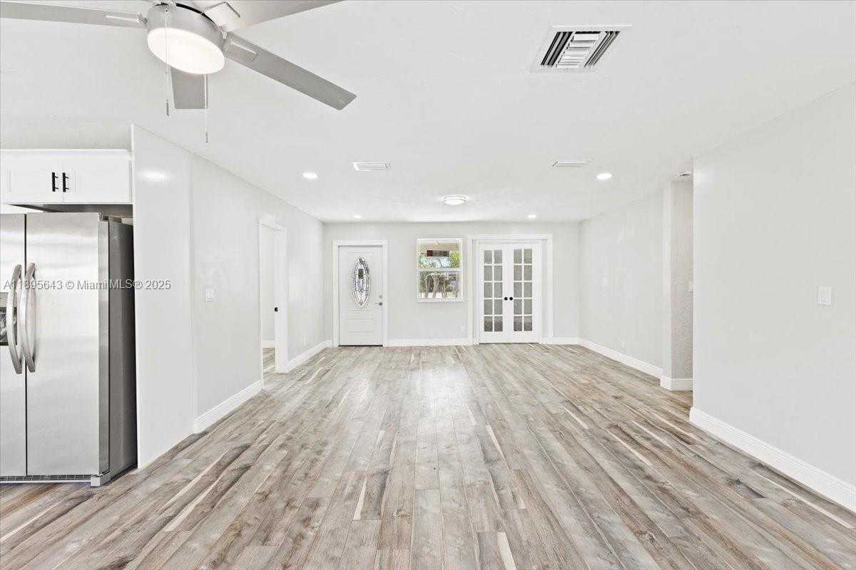 Small Image of 4131 NORTH WEST 13TH AVE, Oakland Park Number 7