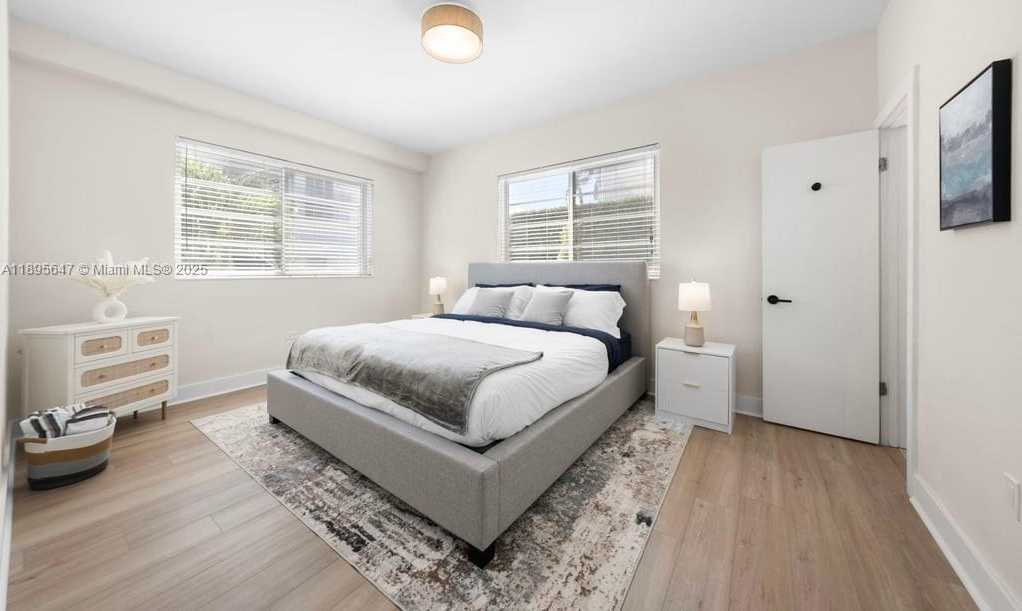 Small Image of 1471 LINCOLN TERRACE #1, Miami Beach Number 13