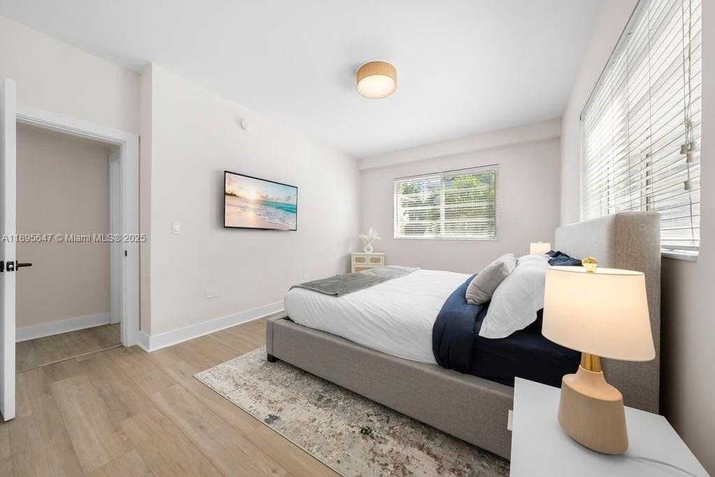 Small Image of 1471 LINCOLN TERRACE #1, Miami Beach Number 15