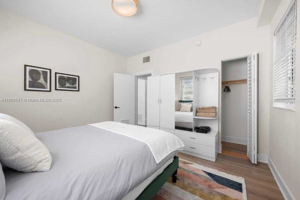 Small Image of 1471 LINCOLN TERRACE #1, Miami Beach Number 21