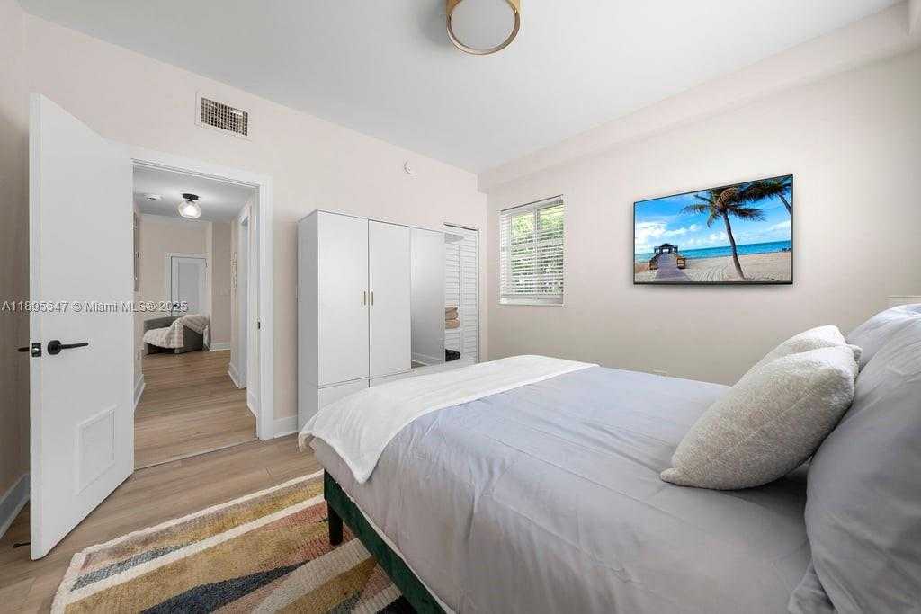 Small Image of 1471 LINCOLN TERRACE #1, Miami Beach Number 22