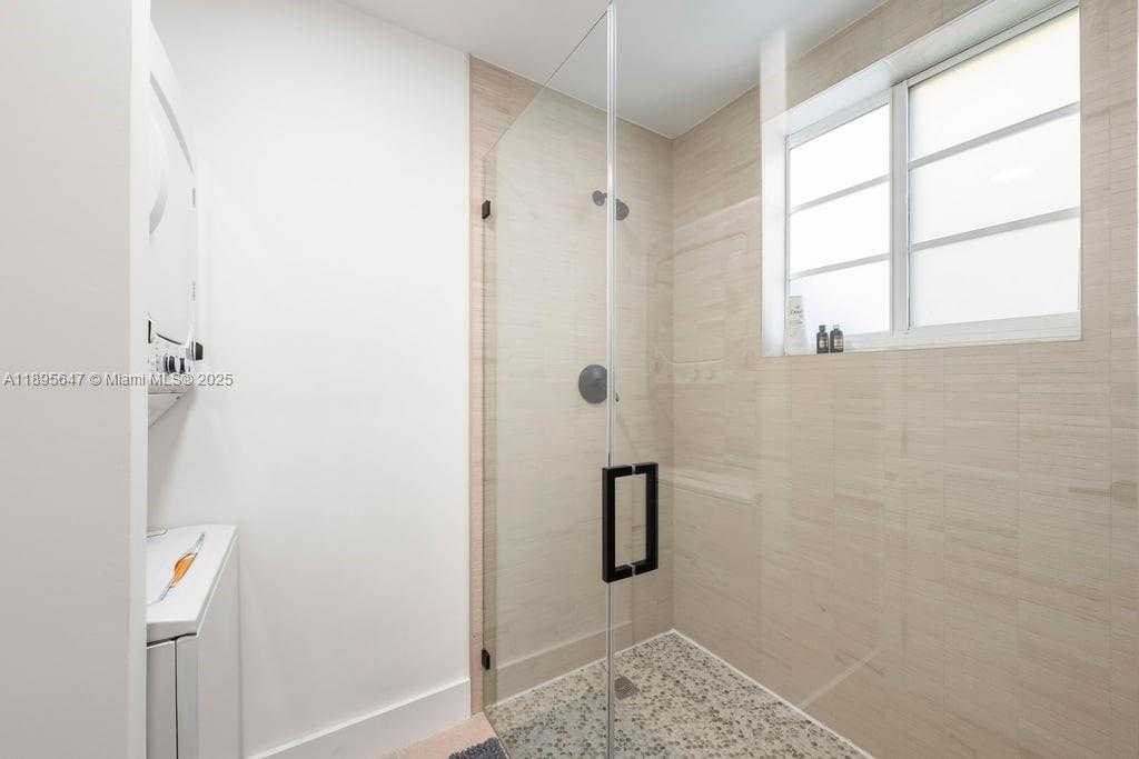 Small Image of 1471 LINCOLN TERRACE #1, Miami Beach Number 25