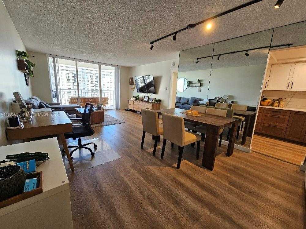 Small Image of 18061 BISCAYNE BLVD #1602, Aventura Number 5
