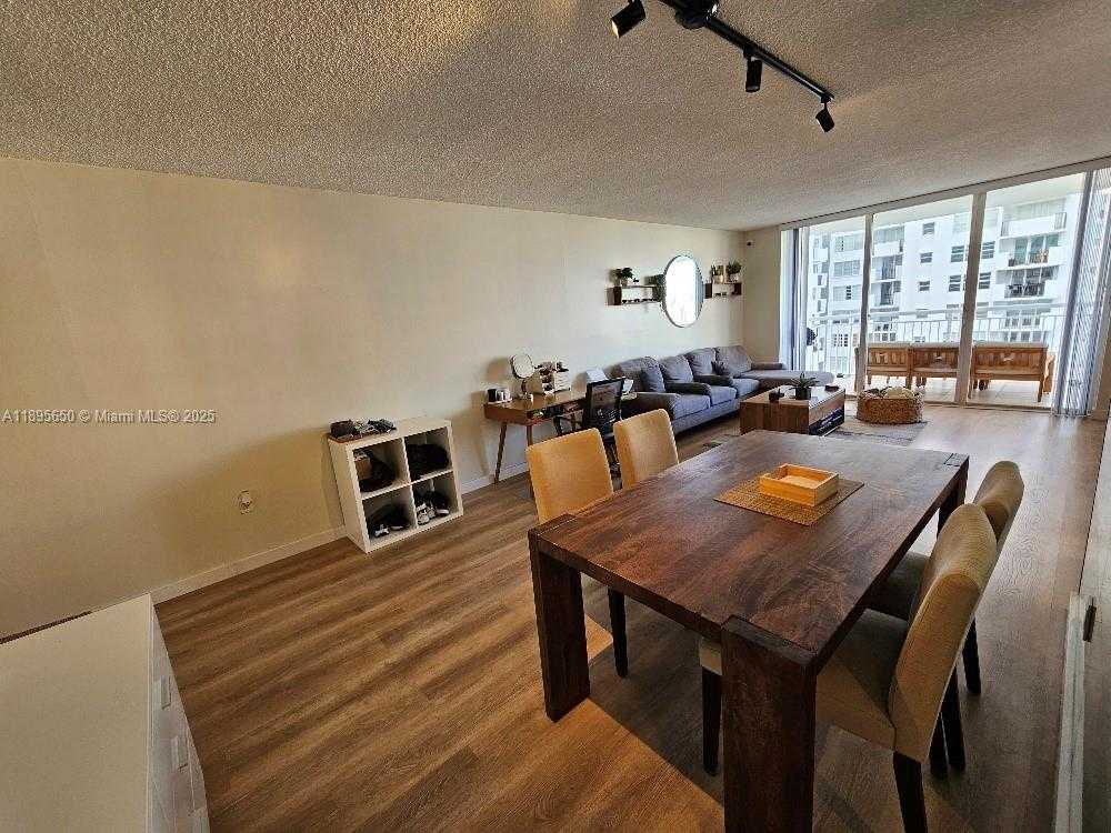 Small Image of 18061 BISCAYNE BLVD #1602, Aventura Number 6