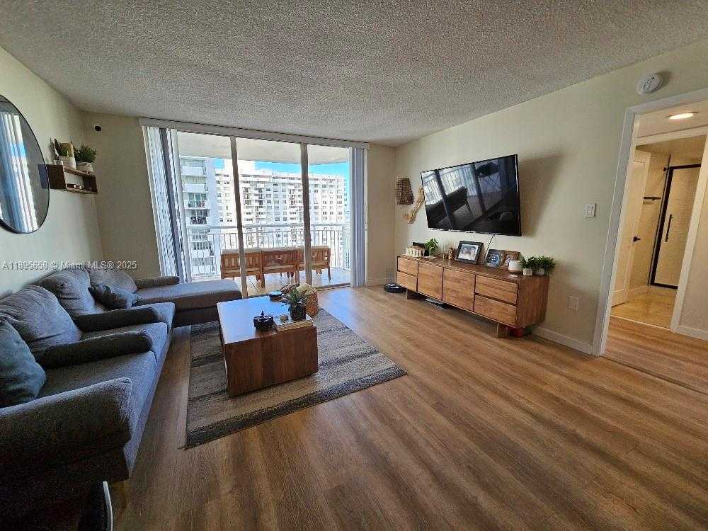 Small Image of 18061 BISCAYNE BLVD #1602, Aventura Number 7