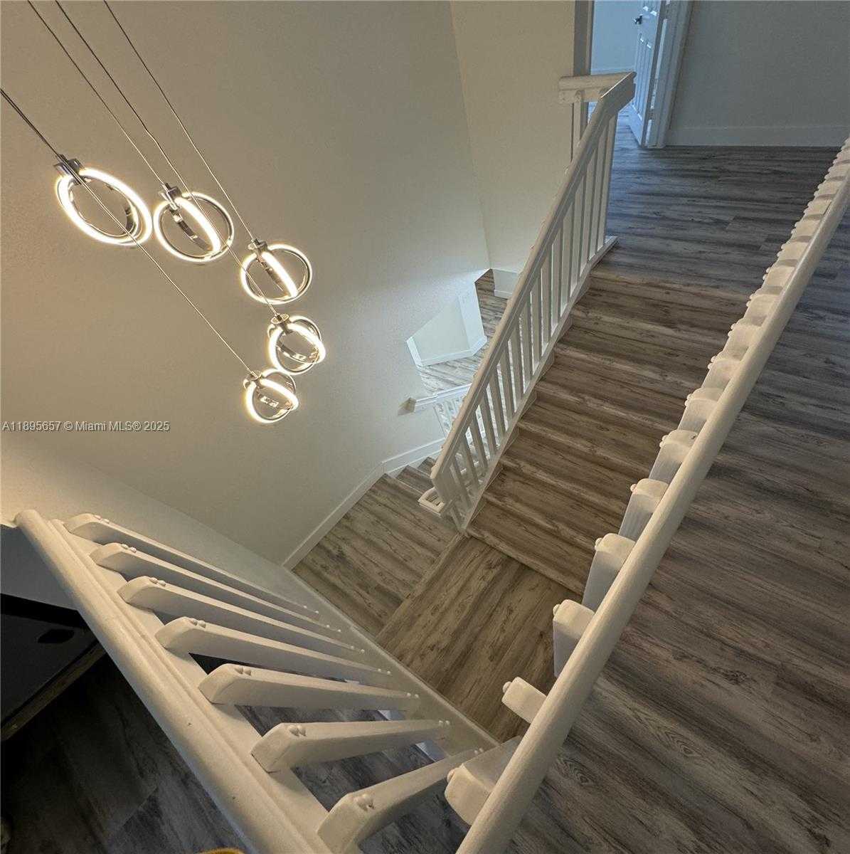 Small Image of 15813 SOUTH WEST 140TH ST, Miami Number 7