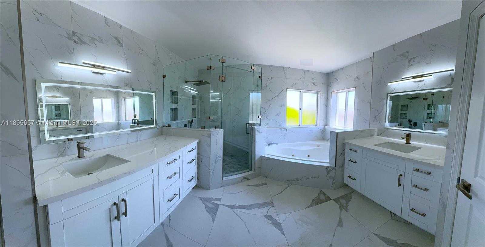 Small Image of 15813 SOUTH WEST 140TH ST, Miami Number 8