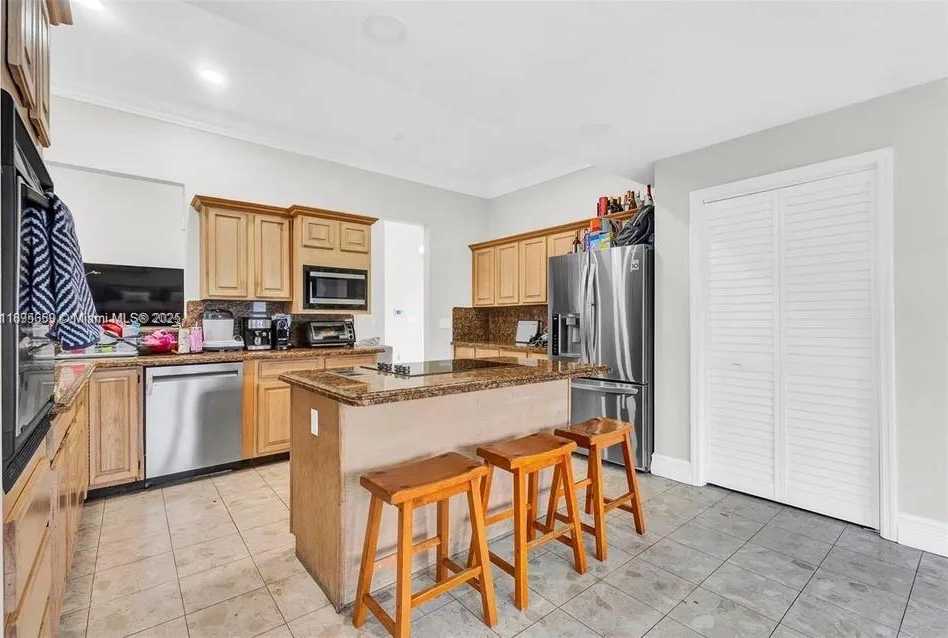 Small Image of 19905 SOUTH WEST 135TH AVE, Miami Number 10