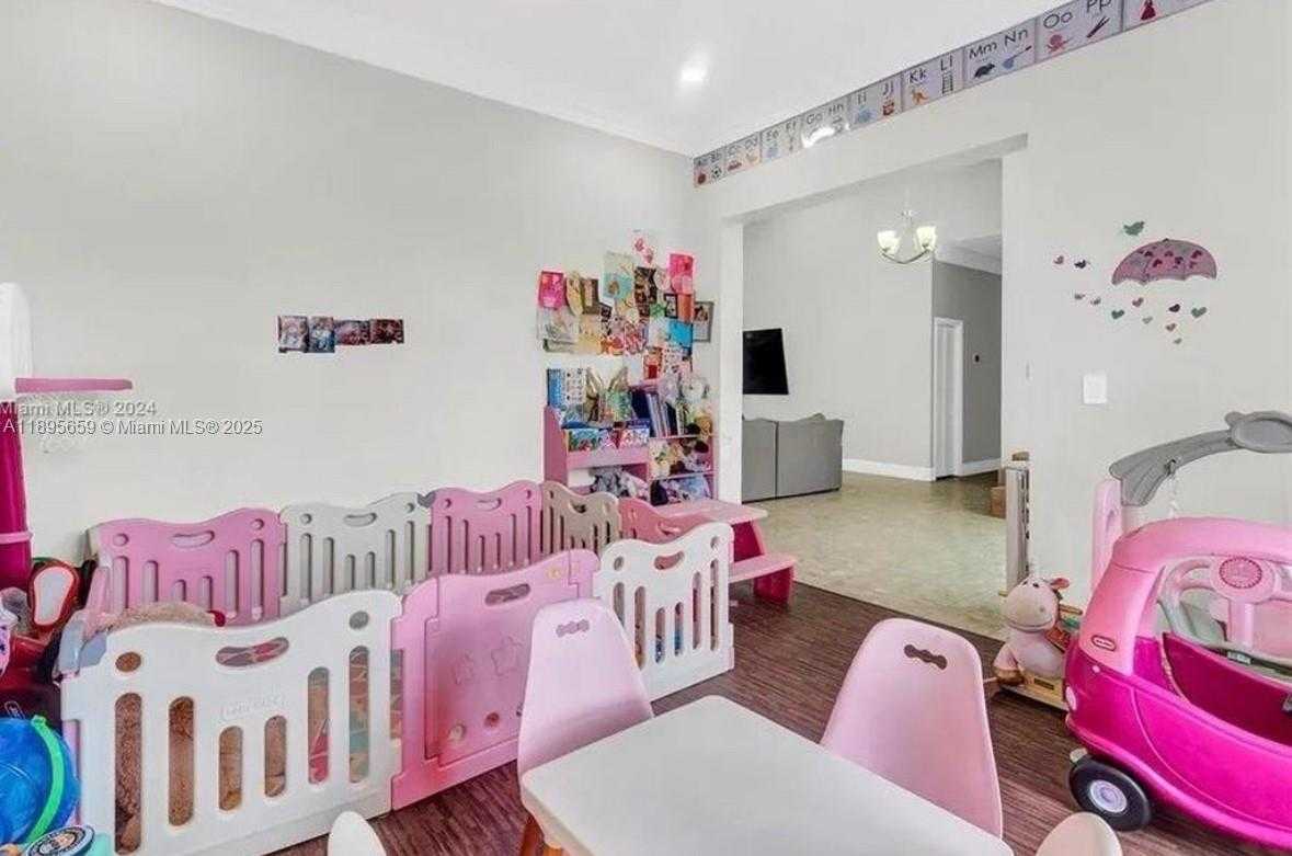 Small Image of 19905 SOUTH WEST 135TH AVE, Miami Number 25